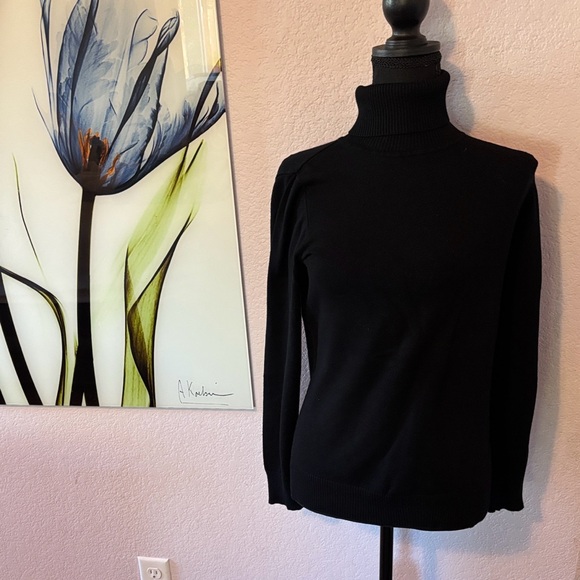 Men’s black turtleneck shirt size medium - Picture 1 of 5